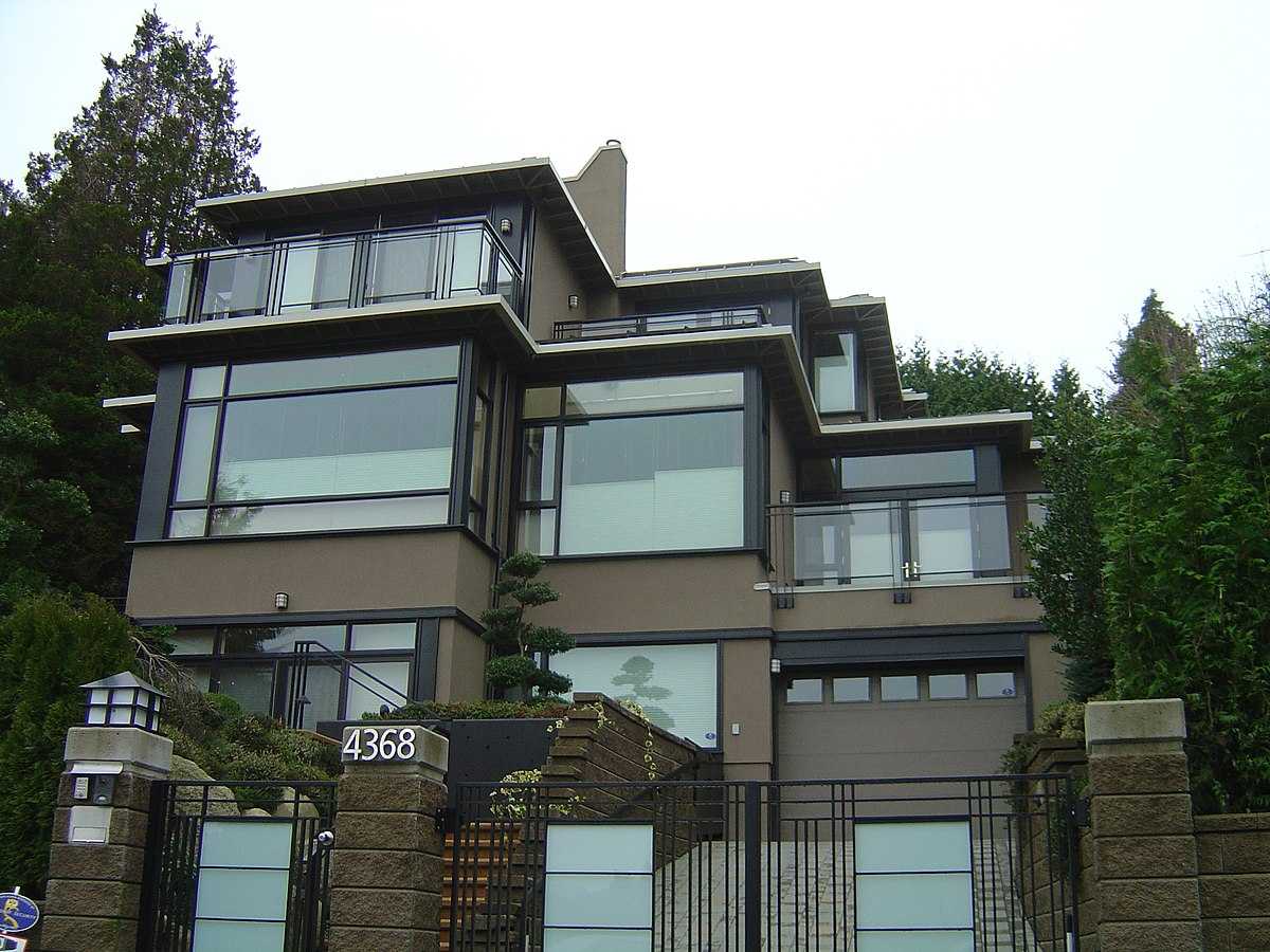 jpeg-optimizer_Modern_Vancouver_House_-_Flickr_-_pnwra